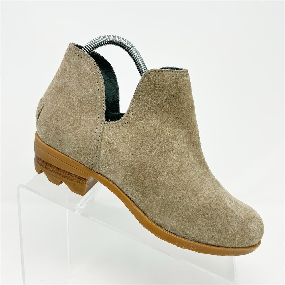 SOREL Lolla II Cut Out Ankle Booties Womens Beige Slip-On Lug Sole Size 7